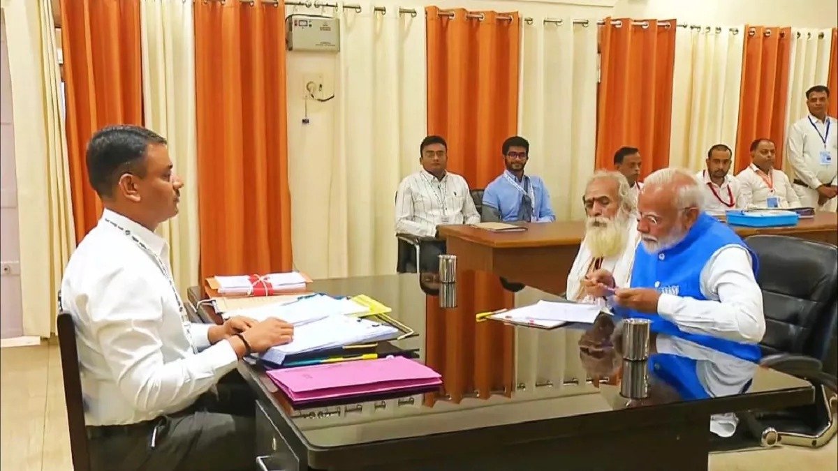 पीएम मोदी नामांकन