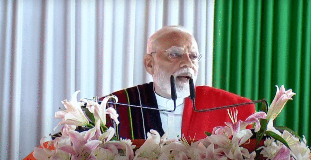 मणिपुर पहुंचे पीएम मोदी